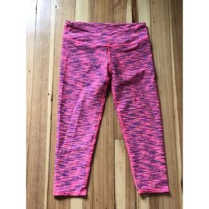 Small Pink Fabletics Cropped Leggings 🍭
